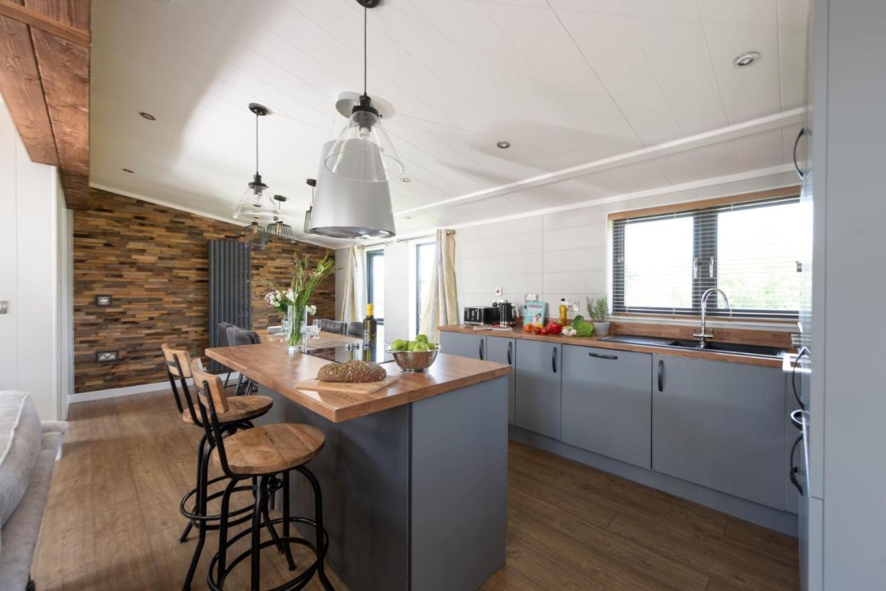 Lifton Primrose Lodge, 25 Roadford Lake Lodges מראה חיצוני תמונה
