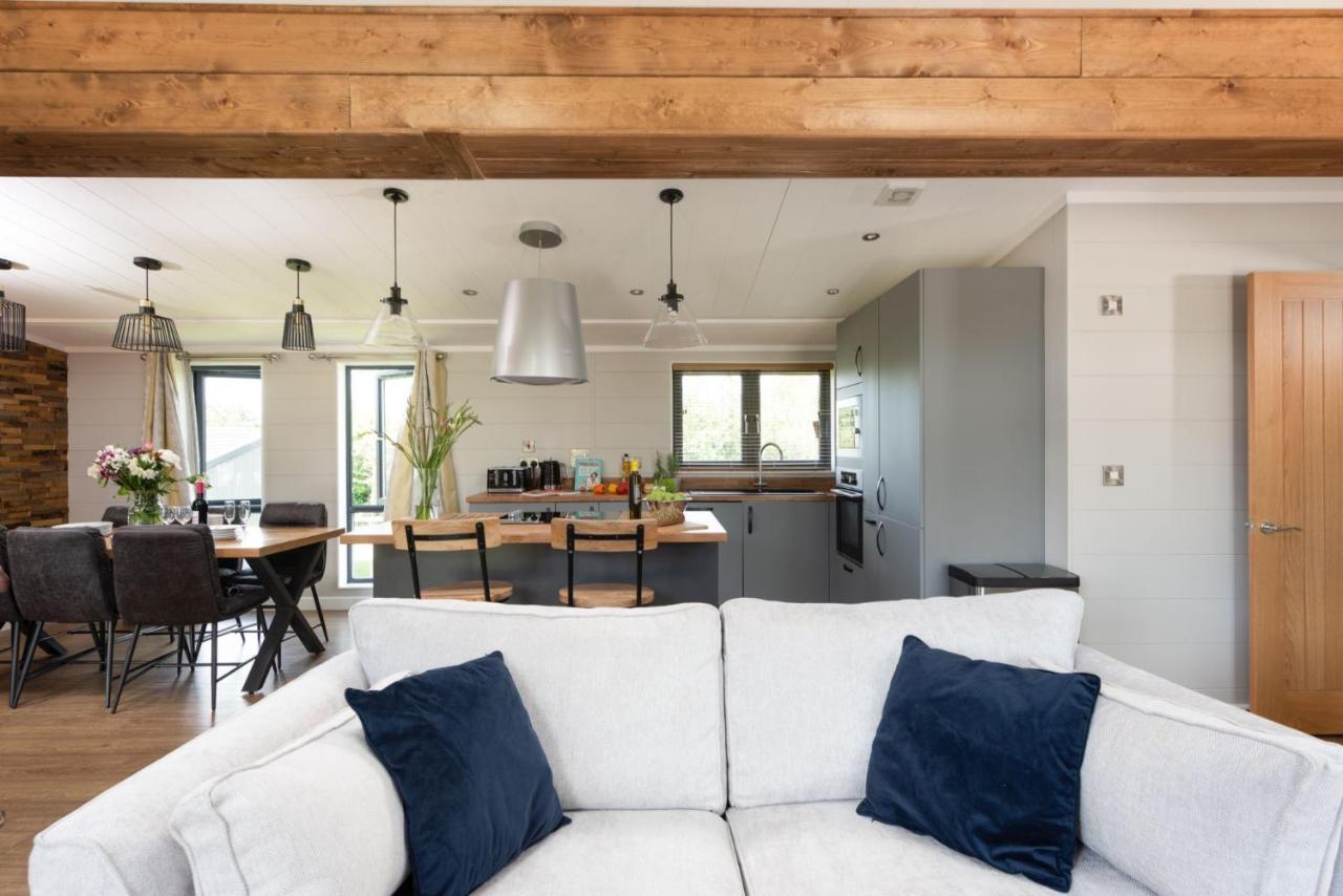 Lifton Primrose Lodge, 25 Roadford Lake Lodges מראה חיצוני תמונה